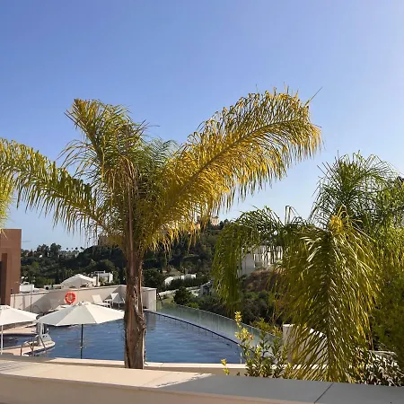 Apartment Luxurious In Nature Malaga