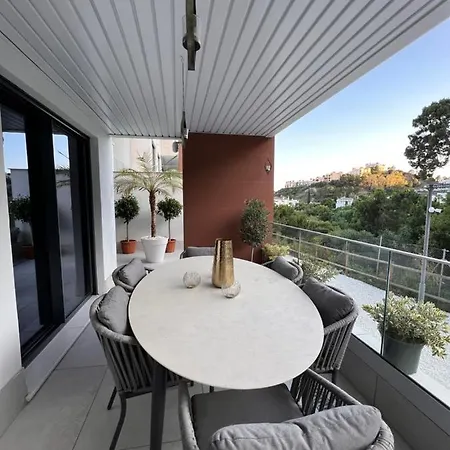 Apartment Luxurious In Nature Malaga