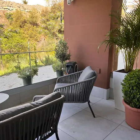 Apartment Luxurious In Nature Malaga